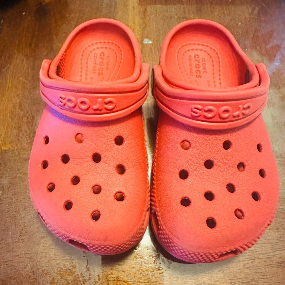 CROCS Kids Vibrant Red Water Shoes
